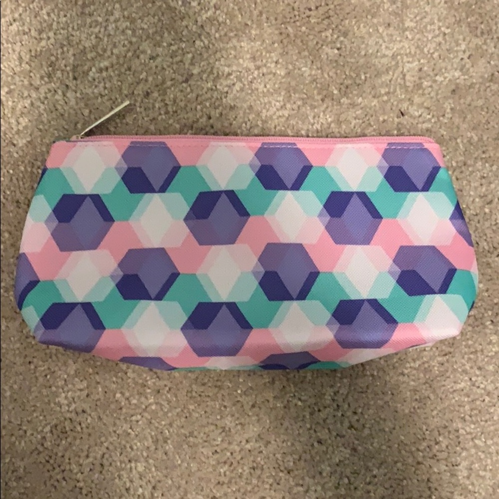 💕 Clinique hexagon makeup bag - never used